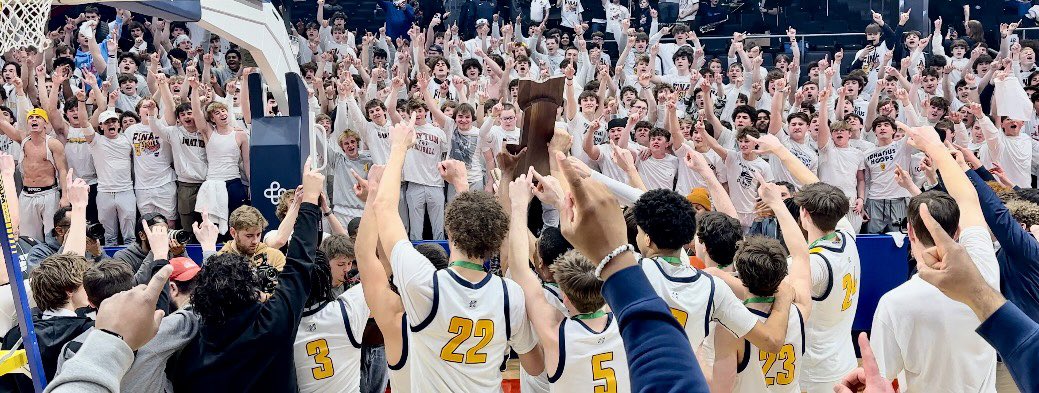 An unforgettable night for the @SIHSBasketball1 program. 👏