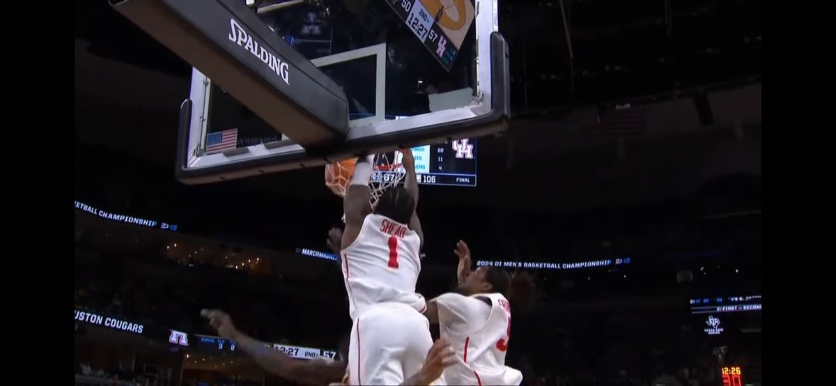 onepunch____'s tweet image. #whosehouse?!?