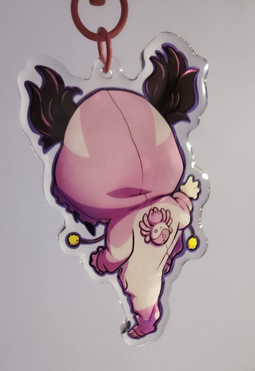 linkxs's tweet image. Got these cool Juri keychains at #MaxMode2024 from @Kanme_Studios and @tetocco