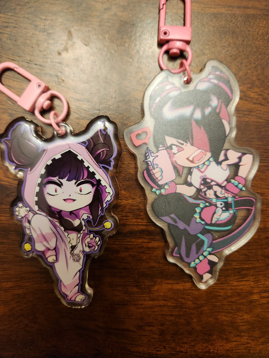 linkxs's tweet image. Got these cool Juri keychains at #MaxMode2024 from @Kanme_Studios and @tetocco
