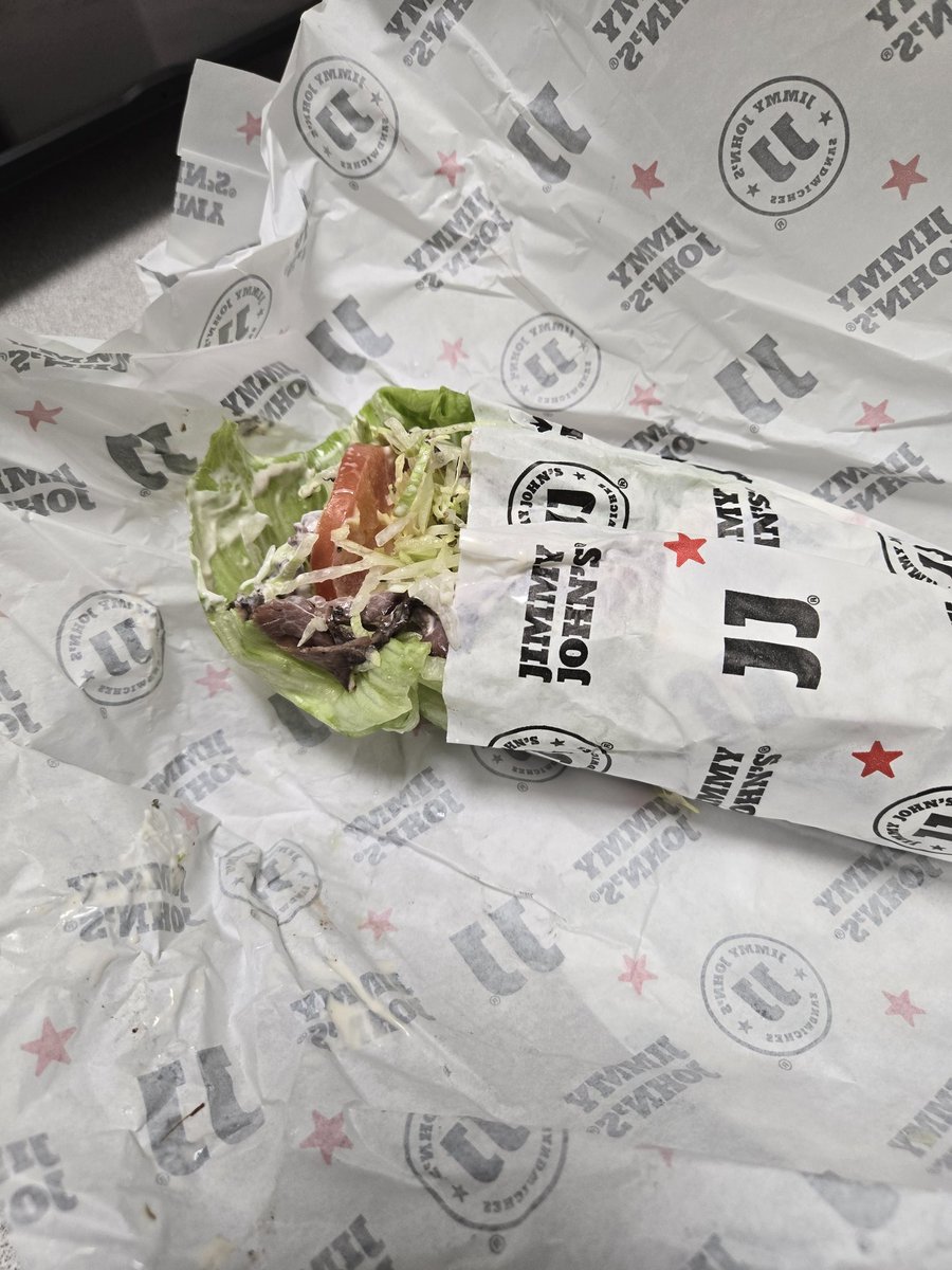ItsBigBroZo's tweet photo. I'm so sick of God damn lettuce.
But the degen is hungry and I needs to eat
#cutcycle @DEGENONAVAX @lil_degens $degen https://t.co/F62Faf6XAk