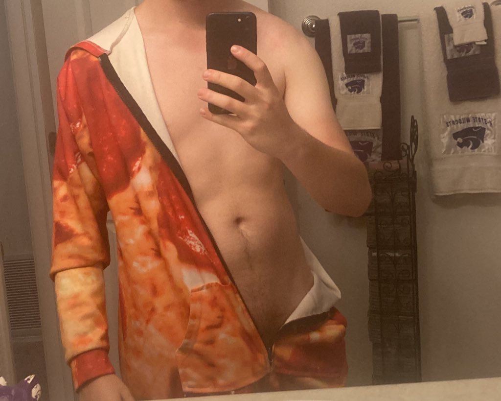 tynoknok's tweet photo. I have become a year older so time to redo pinned! Hi I’m Tyler, I’m 21- enjoy video games, dressing up and hanging out! 
-switch (sub lean)
-Femdoms have my heart (trans or cis are both lovely)
-Into art! So feel free to send some!
#femboy #nsfw #nsfwtwt #femboylove https://t.co/2Kiu65rzvG