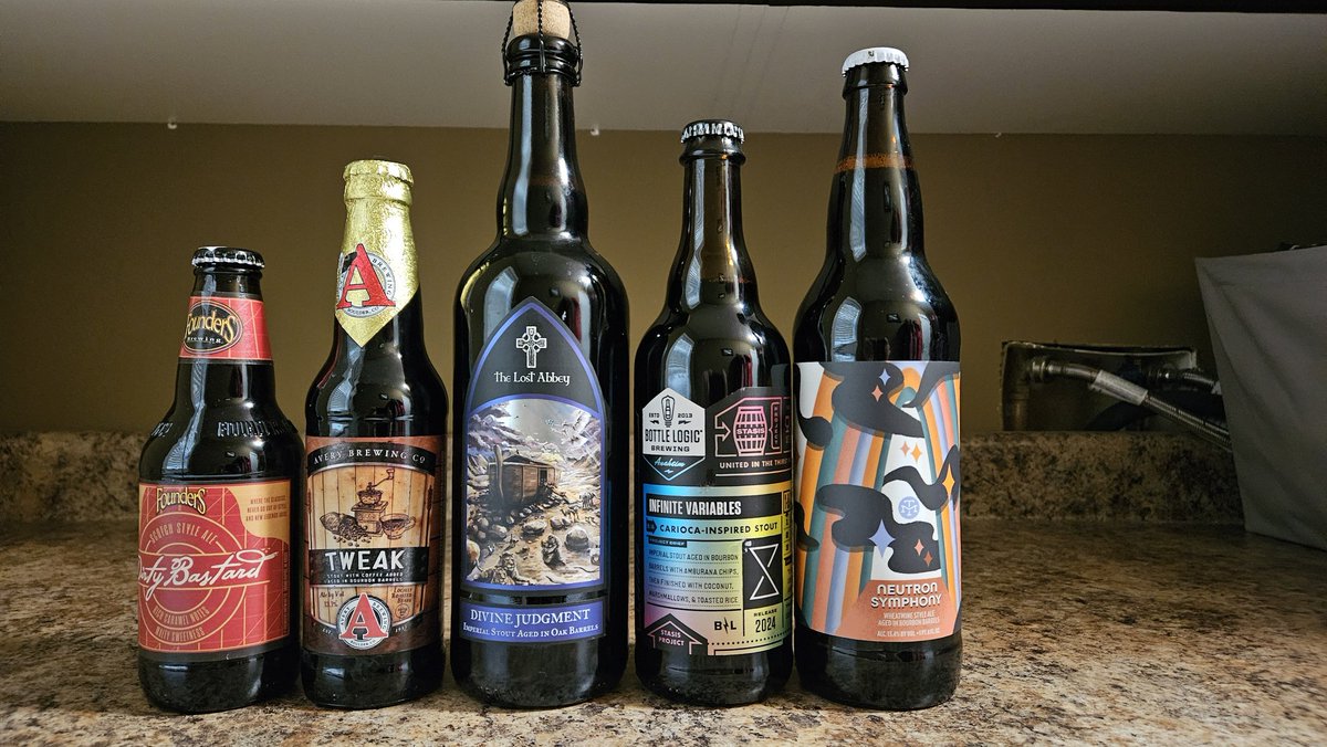 d_gano1's tweet photo. The precious cargo made it home safely. #beercation #SanDiego #beerbeerbeer https://t.co/46tHKRIaxB