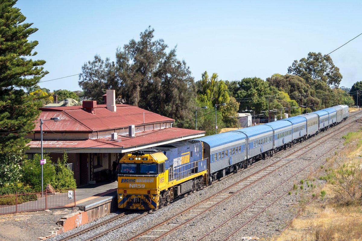 Arriving into Horsham, The Overland is about halfway from Adelaide to Melbourne

Several passengers boarded and alighted from the train at here, The Overland makes several stops across the Wimmera. With nine carriages attached, it's one of the busiest trains of the year