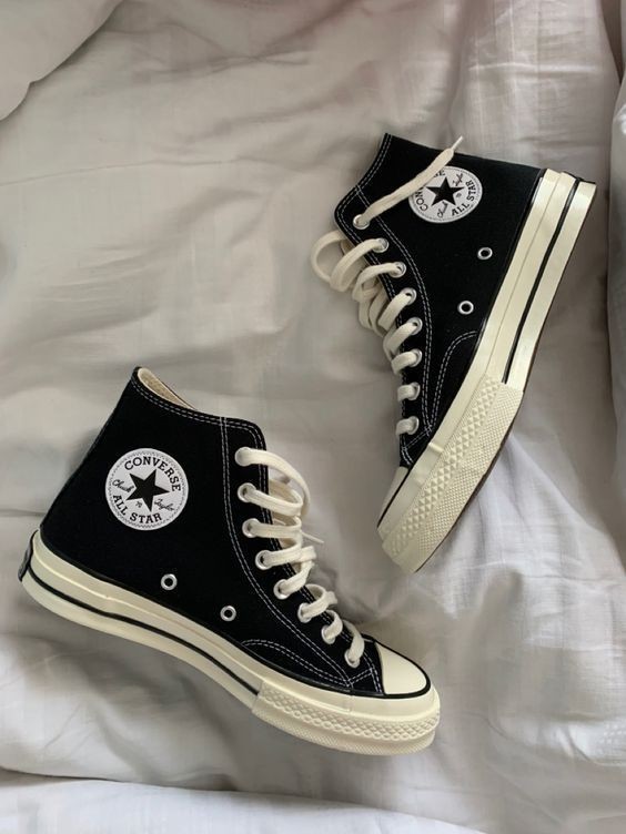 douipty's tweet photo. how does pinterest see you?   
♡  top 
♡  bottoms 
♡  bag 
♡ ︎ footwear https://t.co/J7Rff5qPC0