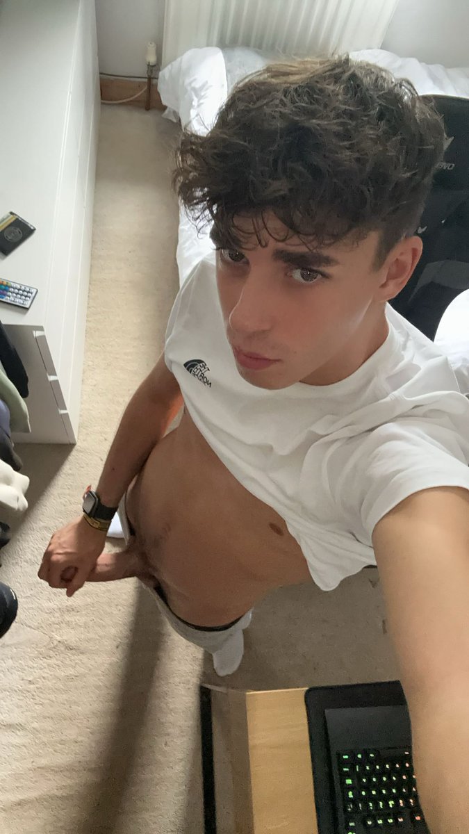 Would you be here in your knees 👅 30% OFF 🥵- onlyfans.com/jordanwallxce/…