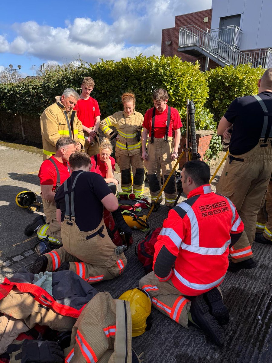 MalpasFS's tweet image. Today the crew went over to do some training with GMFRS, we had a fantastic day, it was a great opportunity to exchange knowledge, refine skills &amp;amp; strengthen our collective mission to serve &amp;amp; protect our communities. #oncall #Thinkoncall #Teamwork #Firefightertraining 🚒👩🏻‍🚒👨🏻‍🚒🔥
