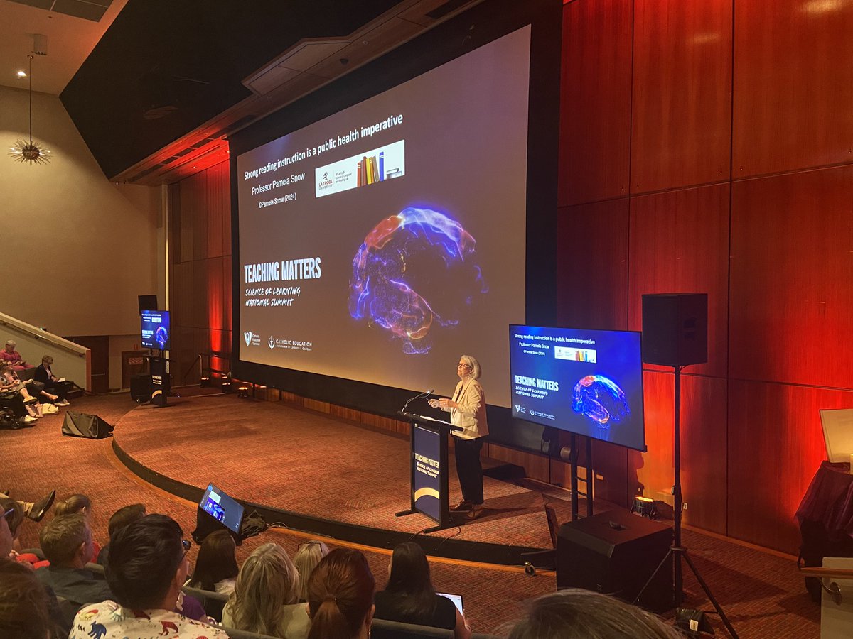 Great opening address from Dr Pamela Snow. Academic success plays a huge role in student wellbeing and explicit reading instruction is a driver of this. <a href="/PamelaSnow2/">Pamela Snow</a> @AISNSWPrimary <a href="/Loreto_LK/">Loreto Kirribilli</a>