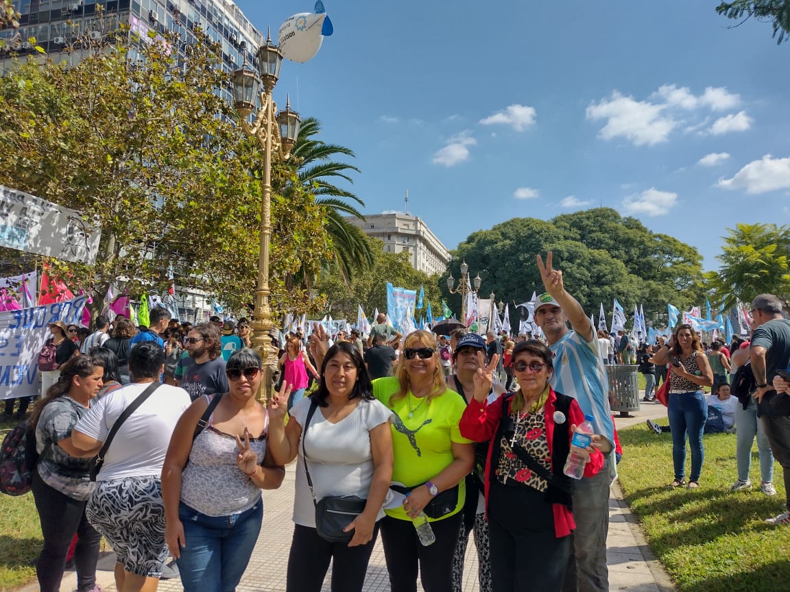aleyg4's tweet photo. #Son30Mil 
Hoy marchamos por Memoria, Verdad y Justicia✌️🇦🇷

#NuncaMas
#VarelaPresente

@PereyraJulio @Andreswatsonok @hugoapereyra1 @Celia_Zarate https://t.co/Kc32pWhfwl