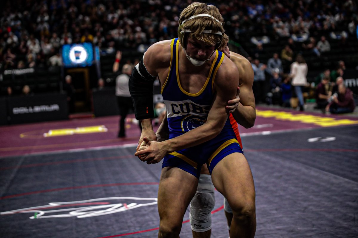Junior Season

18-5 record… 3 of those losses coming wrestling up at 215 (out for 1.5 months with torn ucl) 

3 time state-entrant 

2 time Section 4a Champ

Class A 189 5th place— All State

Best is yet to come!