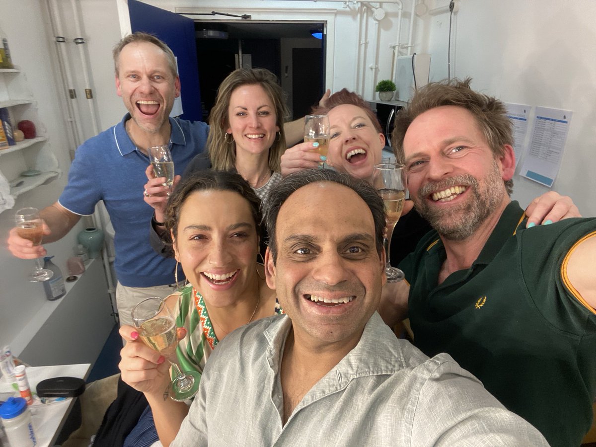 To all who came to see my play “Out Of Season” ⁦@Hamps_Theatre⁩, to these legends who brought it to vigorous life, to our whole fabulous creative team. Thank you ❤️