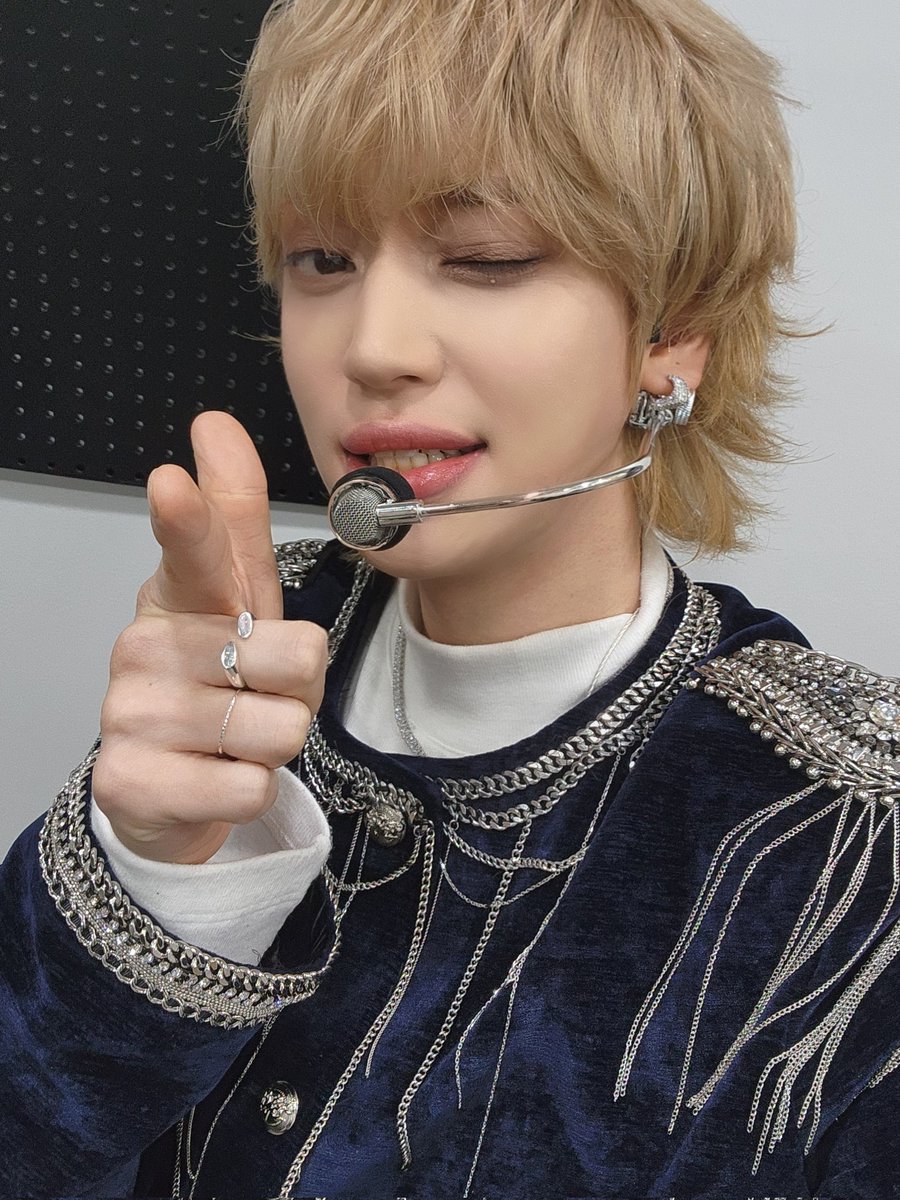 [#녤모닝👋]

녤모닝~!
오랜만이야~~
잘 지내고 있어??
나는 열심히 연습 중이야 ㅎ
자주 보다가 한동안 안보니까 보고 싶네 
다시 만나려고 연습 중이니까 조금만 기다려줘!
이번 주도 힘내자!!
파이팅 ㅎ

#니엘 #NIEL