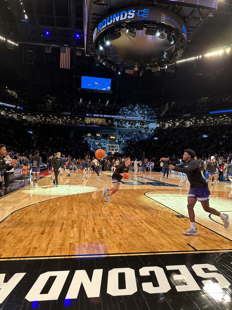 Good evening from the Barclays Center! Alongside @Jakeepste1n and @lucaskim_15, I’m here for Northwestern’s Round of 32 clash against No. 1 UConn. The ‘Cats will look to make the Sweet Sixteen for the first time in program history. Make sure to follow along for coverage!