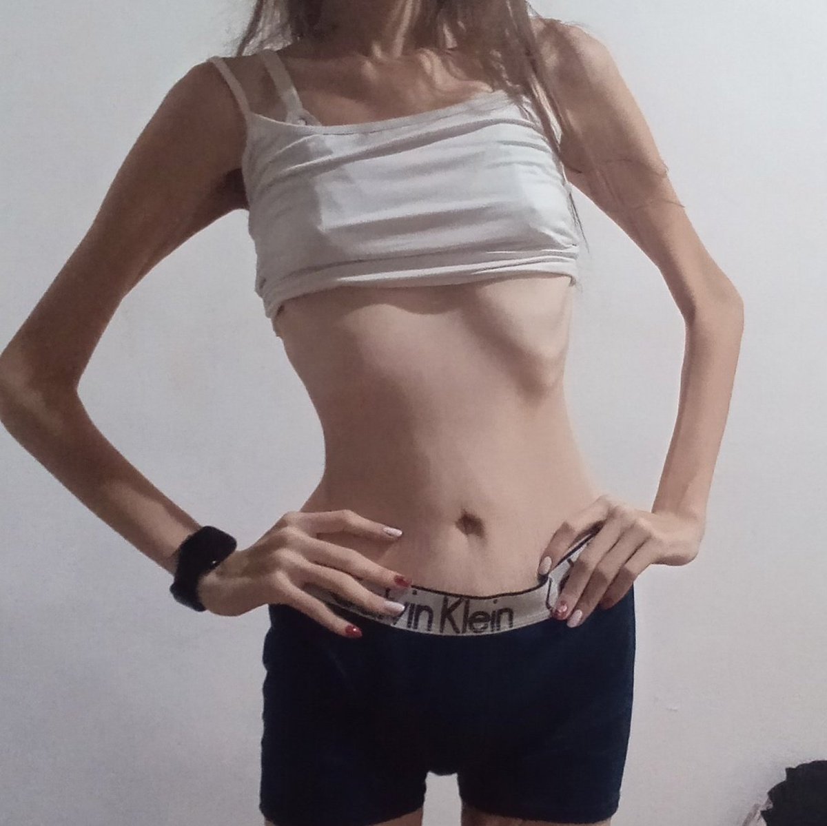 folkcal_'s tweet photo. "you are so fat"                       "okay." https://t.co/3APY73CarY