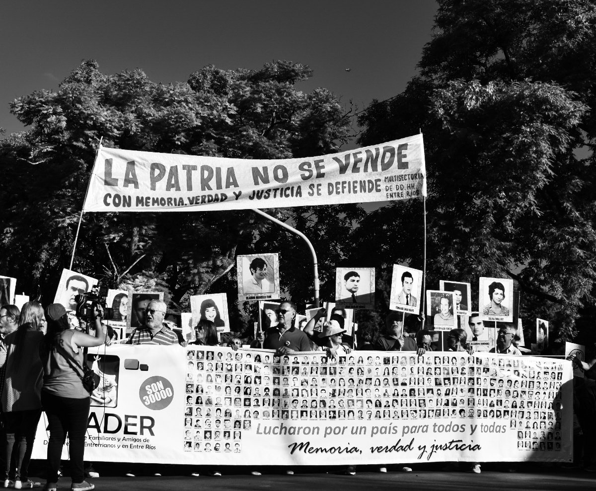 ernestsan95's tweet photo. @ArrepentidosLLA Mí humilde cobertura en Paraná https://t.co/miyC8r1Rub