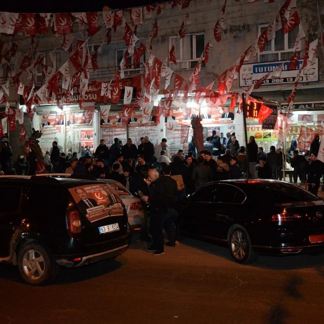 rposmanozmen's tweet image. Maşallah Hilvan tmm inşallah 👍
Aziz milletimiz akın akın geliyor ve yeniden refah diyor.31 Mart’ta  yerelde iktidar.2028 ‘de ise genelde iktidar inşallah.
#yeniden refah #partisi