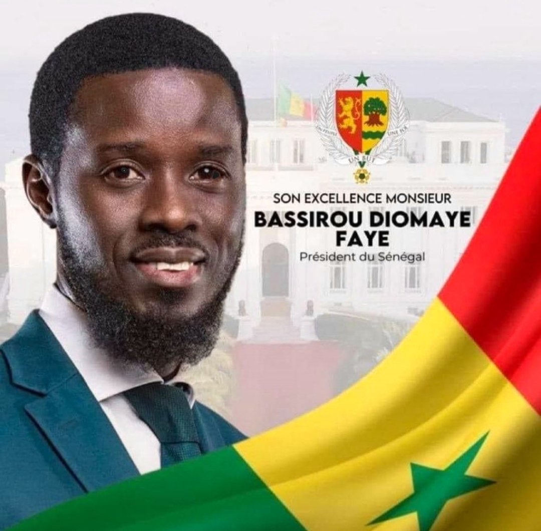 elde87's tweet photo. Avec un vent doux qui flotte tout le territoire et une légère pluie hors saison, le #Senegal élit son 5ième président de la République.
On peut perdre l'équilibre mais on ne sera jamais à terre.
Vive le #Senegal
#Diomaye5èmePrésident
#Presidentielle2024SN https://t.co/bZlygRbQyV
