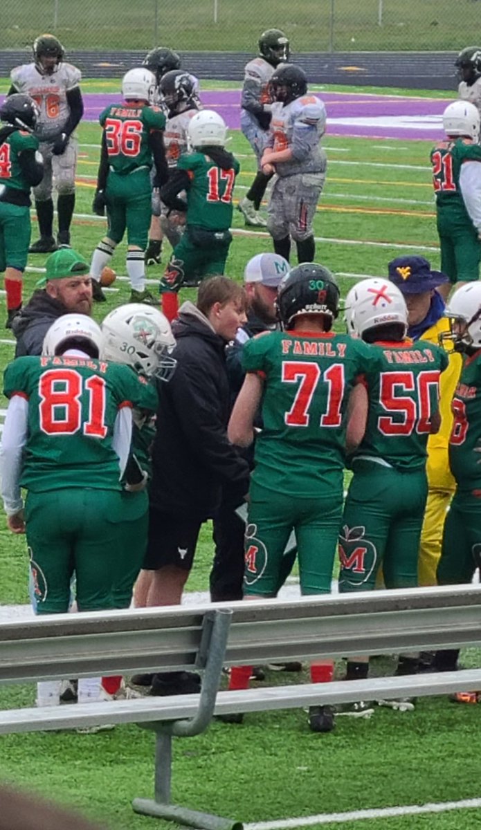 KaneWhipp's tweet image. Spent my weekend helping to coach spring youth football. I am proud of the team for working hard. I really enjoy teaching others one of the things I love most. I am grateful for this opportunity. #classof2026 #offensiveline #rightguard #offensivelineman #juniorseason @Waters54
