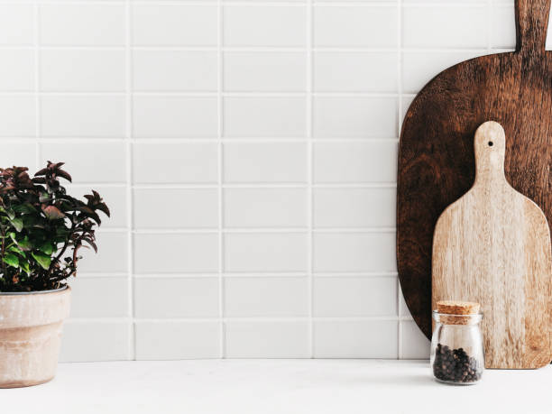 Have you ever thought about extending your tile up to your ceiling? It's a great way to make the room feel larger and look more cohesive throughout.
#Tilesfordays #Harrisonkitchens #Letushelpyou