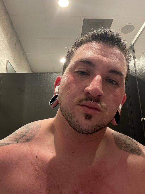 just did an entire hour of cardio 🥵 https://t.co/qbqBvfLTG7