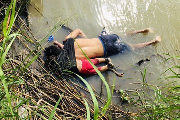 goRubenRuben's tweet photo. Oralè Resisters
Did you watch
Meet The Insurrectionist
Today?
With Roona McDaniel?
Treason pays well @MSNBC
$300,000.00
#TreasonHasRewards
#LatinosForDemocracy https://t.co/AxTXV0lKo6