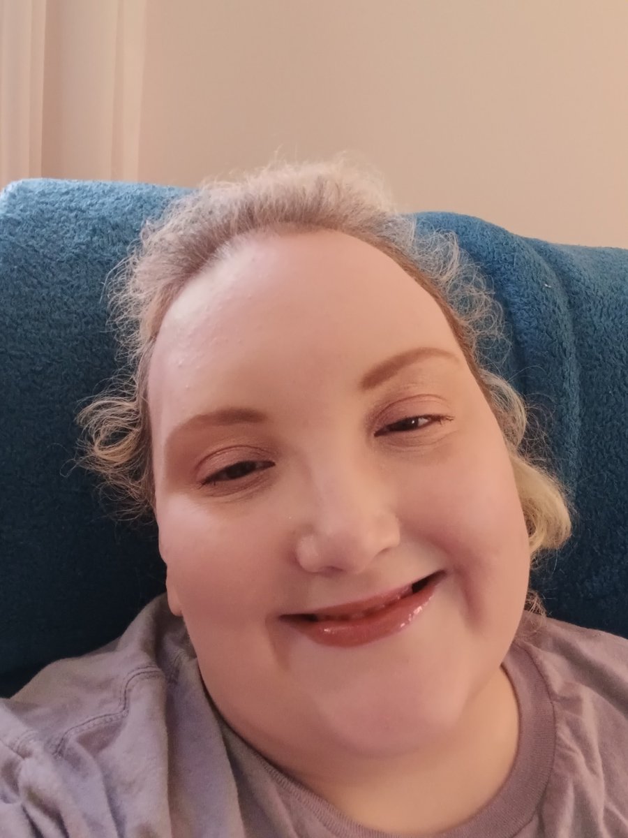 QueenSharon84's tweet photo. A light soft makeup look! 😃👍💄
https://t.co/oakO0qbmXT
#makeup #cosmetic #beauty #nyxcosmetics #shopmissa #aoastudio #makeuprevolution #elfcosmetics #elfingamazing #elfingaround #fentybeauty #dominiquecosmetics #maccosmetics #ultabeauty #essencecosmetics #benefitscosmetic https://t.co/BCaOS0FIJp