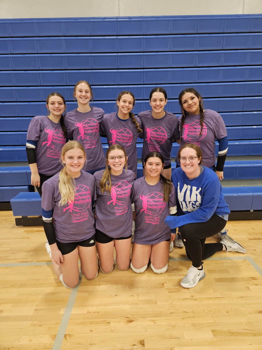 Lightning Higgins champs (&amp; the tshirts) in the Gold Division of NNV Finale' today! #lakeviewvikes #lightning #champs <a href="/EmileeHiggins/">Emilee Higgins</a>