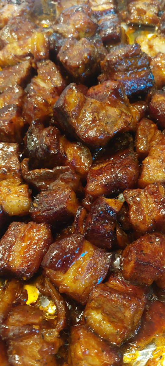 BirnamPork's tweet photo. The other half slap currently still on the smoker will be going in a recipe posted by @MclachlanNelson 
The burnt ends where delicious!
#ontariopork #ontpork #homegrown #homemade 

https://t.co/yE8WeSVWYR https://t.co/q552EDsJHC