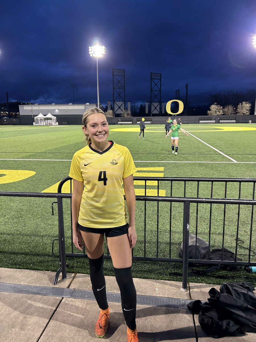Thank you @GraemeAbel, @mappojr, and <a href="/Rachaeldoyle26/">Rachael Doyle</a> for an amazing camp yesterday at the University of Oregon!