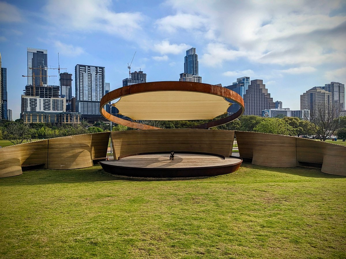 FTLRalph's tweet image. He&apos;s rehearsing for his debut performance on 4/20
#unrequested #dogsoftwitter #sticknodes