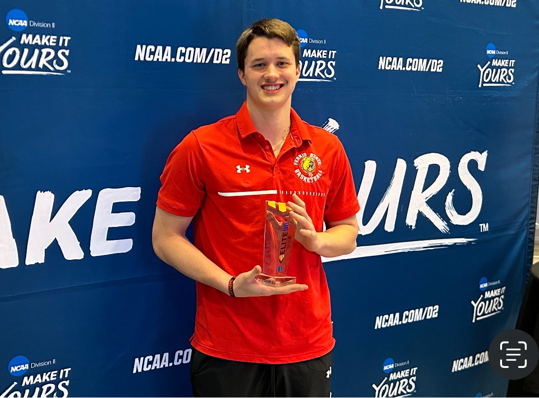 Congrats to Ferris State's Cole Vickers on winning the Elite 90 Award for holding the highest GPA of all student-athletes at the D2 Men's Basketball Elite Eight!