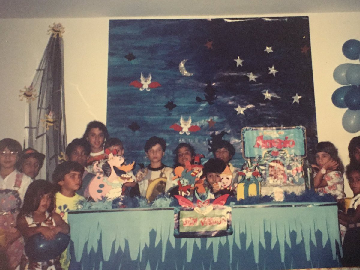 Esse  lançamento da <a href="/canalcomixzone/">Comix Zone</a> aqui bateu forte. Eu era tão fã de Turma do Arrepio que minha festa de aniversário de 5 anos (em 92... sou basicamente um ancião) foi com esse tema. Sei que foi tudo feito no braço pela minha família e ficou show. E tenho fotos.