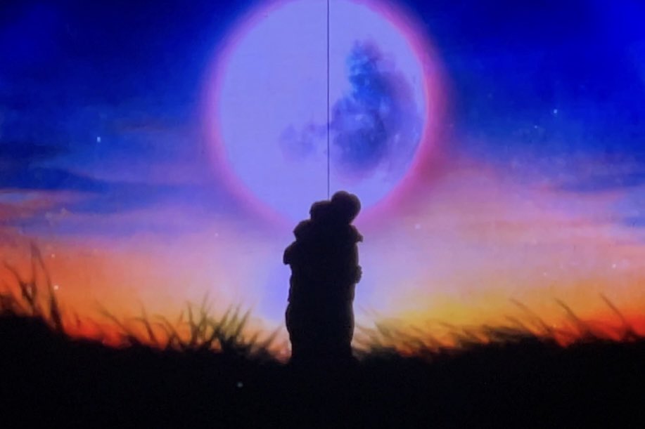 รอยล tweet media