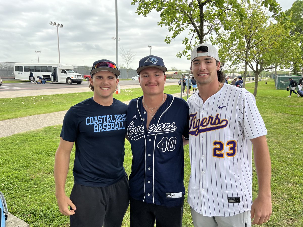 ⁦Got to watch our juco @spxhtxbaseball⁩ alum ⁦@JacksonMobley4⁩ ⁦@hintz_carson⁩ w/ current SPXer ⁦@CasanEvans⁩ today. Great to see you.