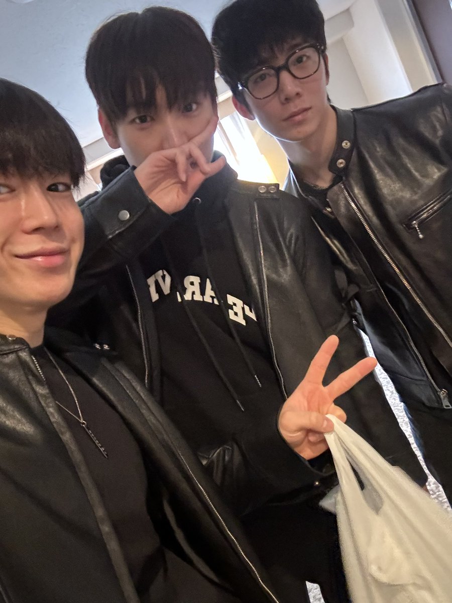 SF9official's tweet photo. ㅋㅋㅋ https://t.co/uHWsasZbQw