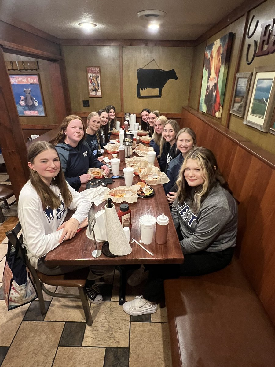 CoachC_OWLS's tweet photo. Thanks @johnnys_bbq for our annual pre-season team dinner! It was π₯! And for being one of our top sponsors! #owsb24 #defendit @ADButlerOW @OWNovacekOWLS https://t.co/cLacMs6RWn