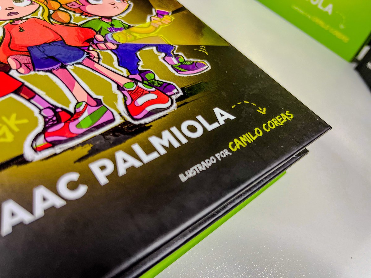 elkmilooo's tweet photo. Hola, cuanto tiempo de no publicar por acá.

El año pasado salió a la venta una nueva serie de libros llamada Stranger Kids, escrito por Isaac Palmiola e ilustrado por mi persona.

Un sueño cumplido que quería compartir por acá ya que aquí empezó todo🌟 https://t.co/vj85QpU0fN