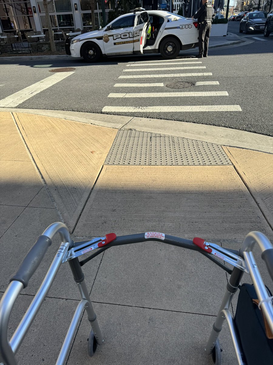 ericjellman's tweet photo. @mcpnews I was hoping this officer would pick a more handicapped friendly parking space for paperwork. cc:@CMEvanGlass https://t.co/OoM5b6TQje