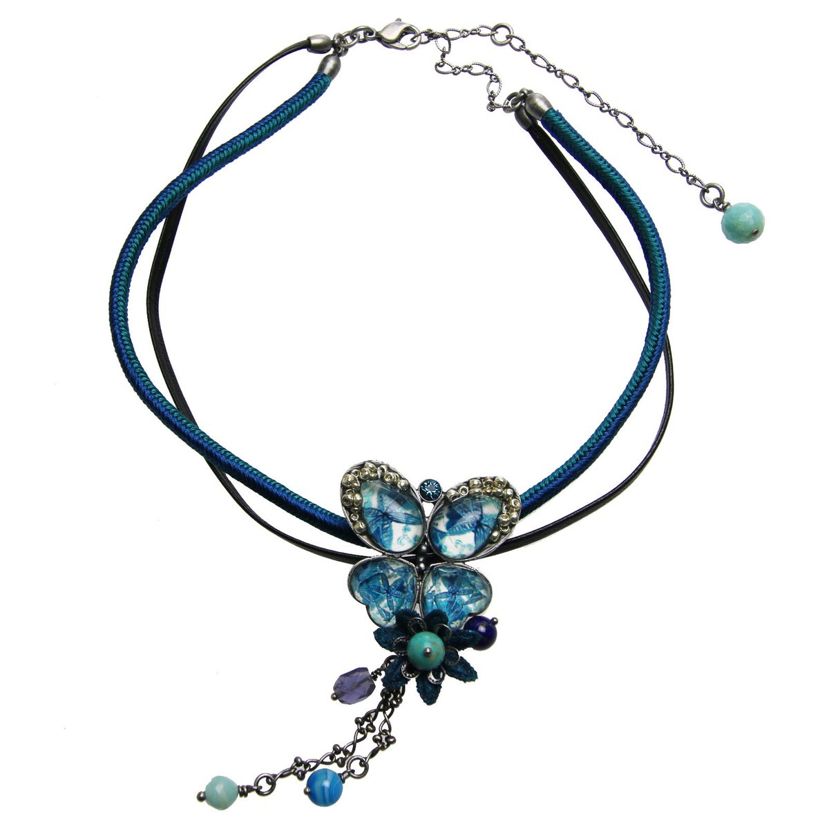 TAMARUSAN_en's tweet photo. Exciting news! Our choker featuring a motif of a blue butterfly crafted with braided and leather cords is now on sale. This choker's delicate design and elegant color make it a standout piece. Versatile enough to complement any outfit.  #Sale #Choker #Accessory #Butterfly https://t.co/KuDazCqBEN