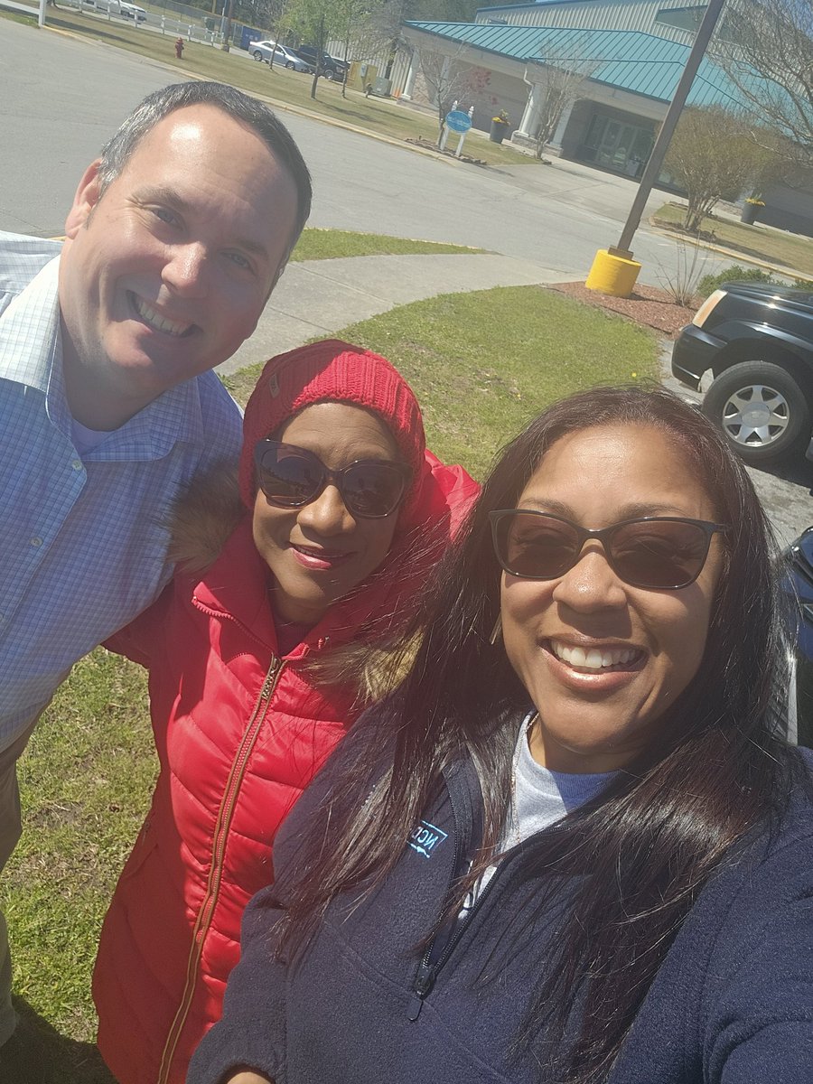 KimberlyHardyNC's tweet photo. Spent the day with the @onslowdems for another @NCDemParty #Project100 canvass! It was beautiful (yet brisk) today. Ms. Gloria was wearing red in defiance of the Republicans 😄 I was also excited to have my son Aiden and my pseudo-adopted son Ryan for his FIRST CANVASS EVER! https://t.co/OSWtElubvy