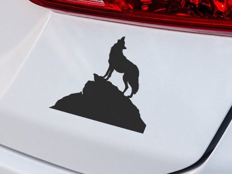 Lovely silhouette of a Wolf Howling on Cliff Edge Vinyl Decal  #wolf #howling #cliff #vinydecal #decal #smallbusiness #silhouette 

magicalbluestudios.etsy.com/listing/167943…