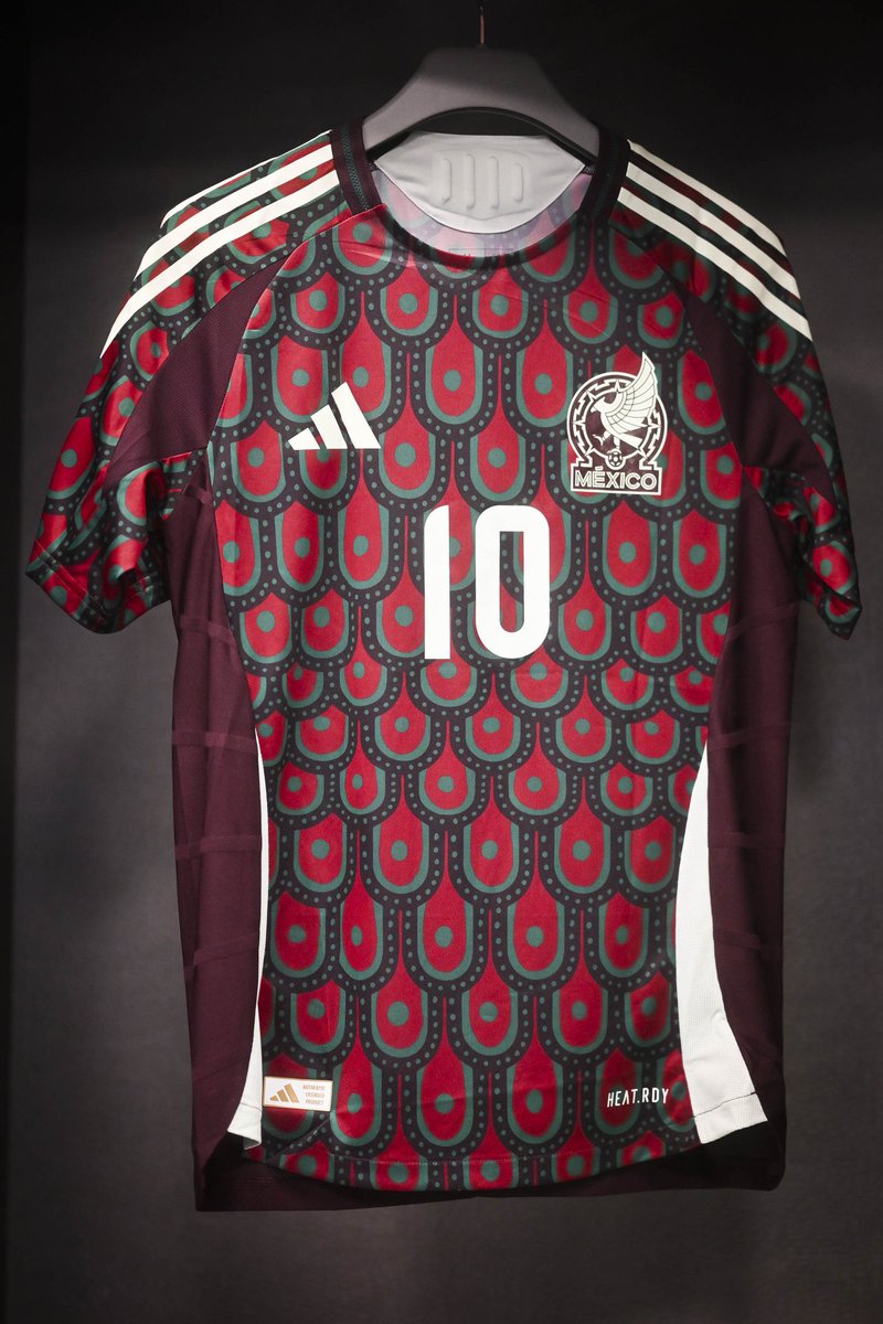 Con ese jersey ESPANTOSO México se juega la final ante EEUU Adidas siempre hace lo que quiere con la piel del Tri. A mi gusto es de lo peor de la historia.