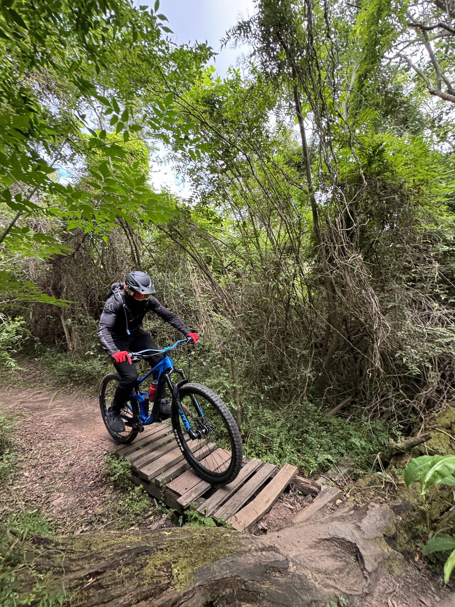 timthebeastpl's tweet photo. Few pics from the trail yesterday 🤙🏻
•
•
•
•
#mtb #mtblife #enduro #enduromtb #endurolife #foxmtb #ride100percent #rockshox #deitycomponents #giantbikesaus #maxxisbike #maxxismtb #freeride #freeridemtb #shimano 
@deitycomponents 
@foxracing 
@RockShox 
@ride100percent https://t.co/Zn2bkdpRj1
