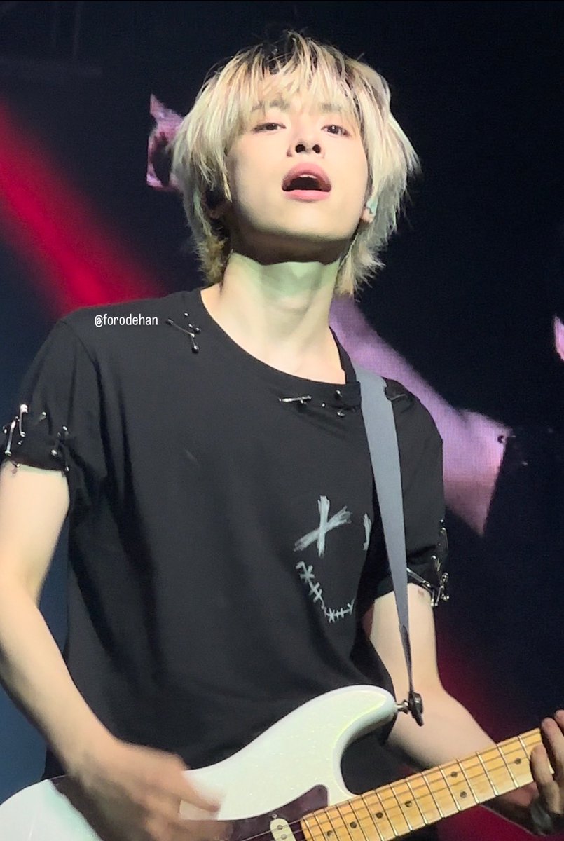 FACE CARD FACE BANK FACE ECONOMY,, for my gaon stans out there

240323 - #BreaktheBrakeinMNL #XdinaryHeroesinMNL #GAON