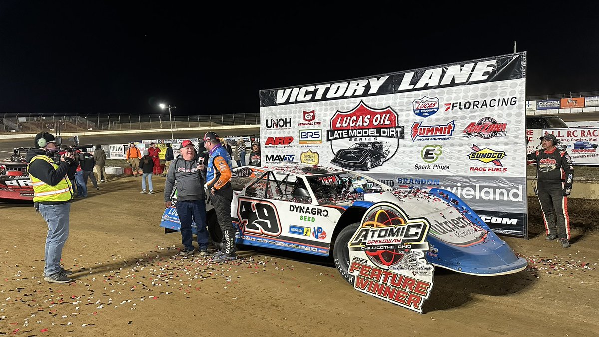 🎉 @EssexLucasOil the one-man band on the mic this weekend. Win No. 2 for @TheFast49, all over the last five races. #LucasDirt