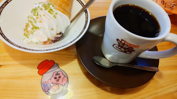 「coffee saucer」 illustration images(Latest)