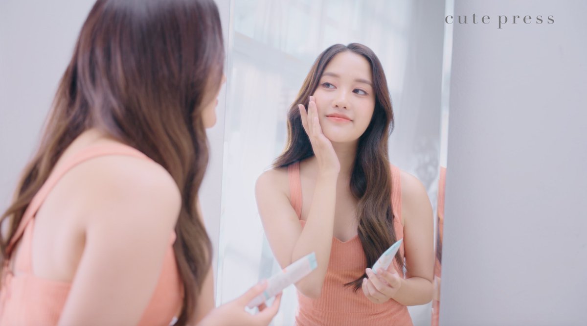 iKoraCoke's tweet photo. ก่อนออกจากบ้าน อย่าลืมทากันแดดกันนะ

SAROCHA BEST SUNSCREEN
#CutepressCiLabxFreen
#ซีแล็บกันแดดคุมมัน https://t.co/zR9iK5Qyrm