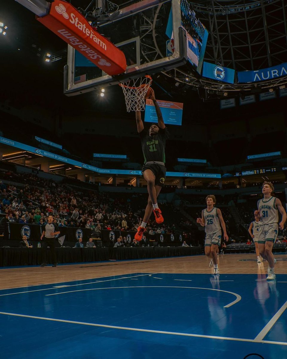 Things didn't end for power @ParkCenterHoops way they'd like in states,but that wasn't due to play of 6'3 Casmir 'cash' Chavis. The Washington recruit from J-SIZZLE #3SSB averaged 26.3pts,8.3reb,7.7asst,5.7stls in state tourney. More on @Ballislife 👇 ballislife.com/mshsl-top-tour…