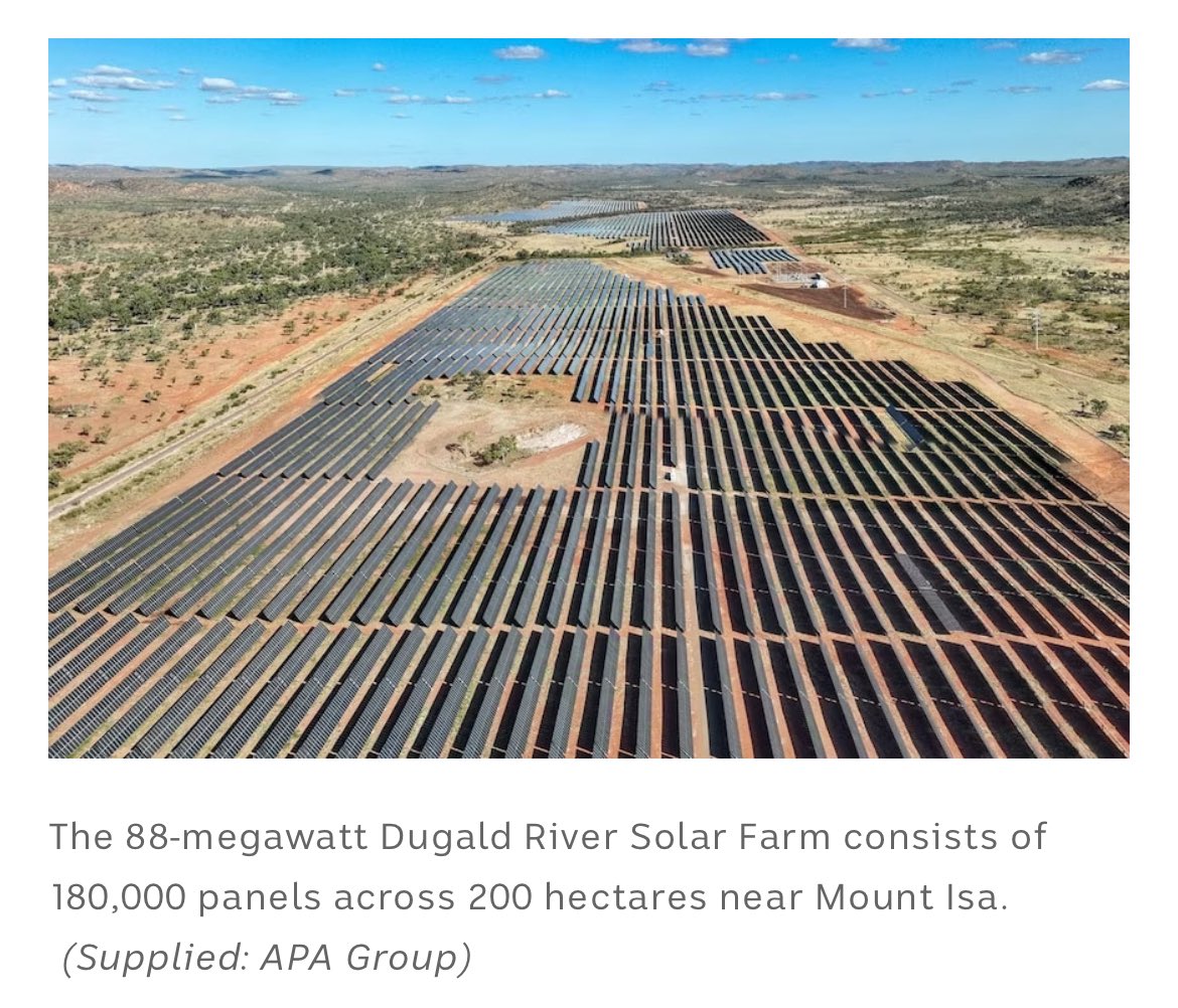 What an eyesore 🤮 #solarfarm 

180,000 panels across 200 hectares 

One big storm..  #RenewableEnergy