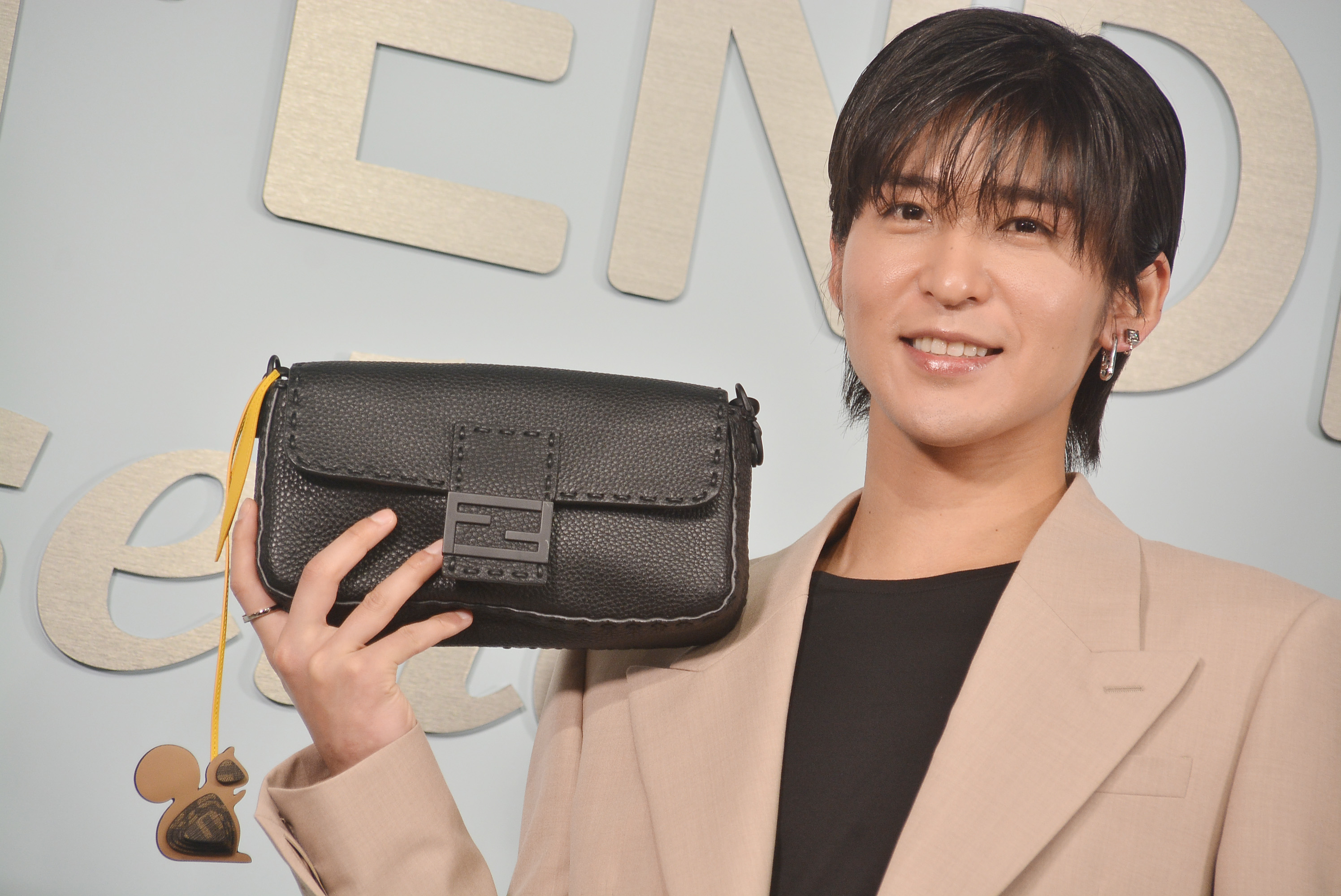 FENDI FFピアス 片耳用 バンチャン 目黒蓮 すかせ 着用 FENDI FFピアス 片耳用 バンチャン 目黒蓮 すかせ 着用
